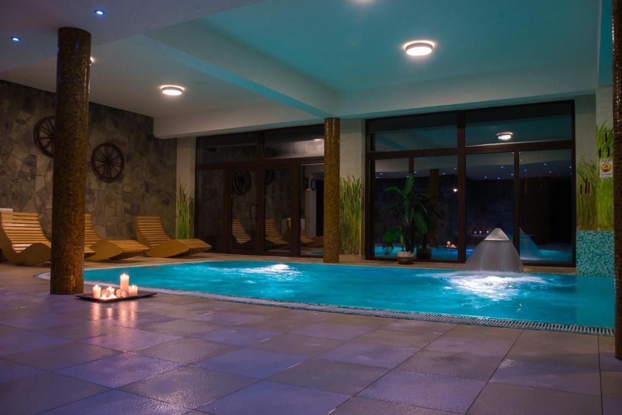 Hotel Karino Spa Polańczyk Buitenkant foto